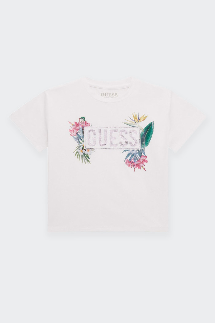 Girl's short-sleeved T-shirt made of soft cotton. The front logo with sequins adds a touch of sparkle and glamour. With its rela