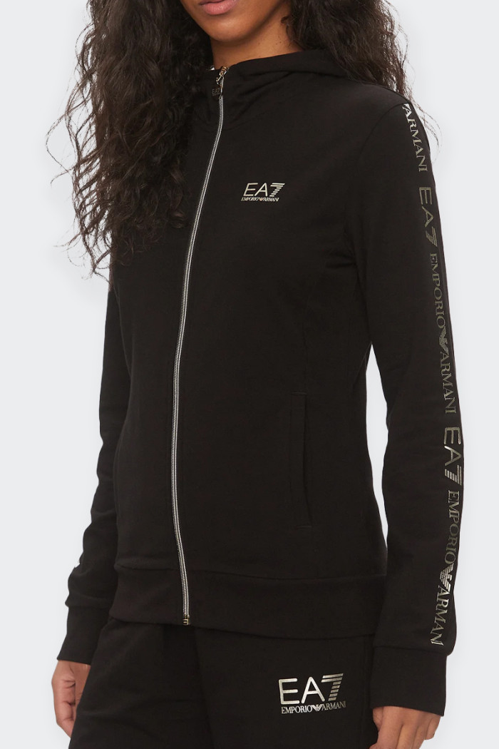women's zip hoodie in soft gauzed cotton. logo details on heart point and arms and handy welt side pockets. regular fit.