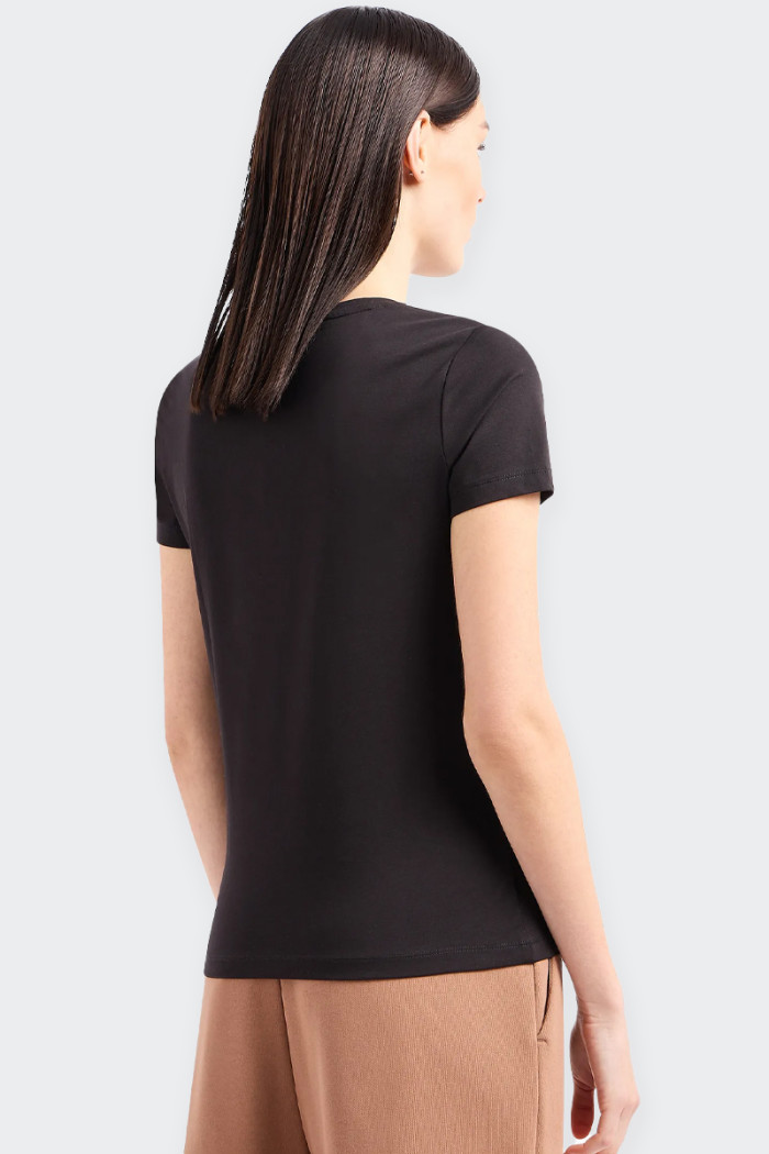 t-shirt Emporio Armani EA7 a girocollo e manica corta da donna realizzata in cotone stretch, perfetta per completare diversi out