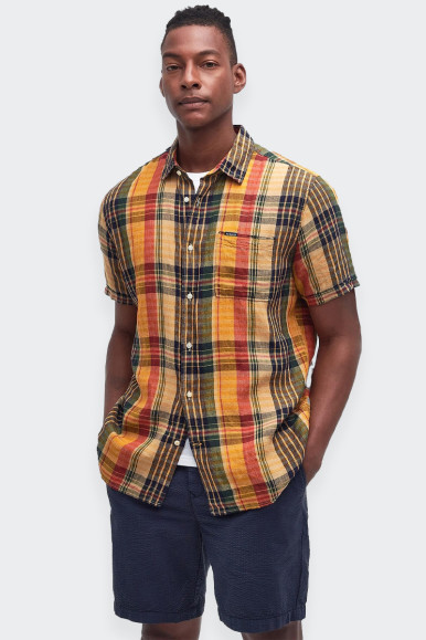 short-sleeved men's shirt made from a linen blend. weave with a check pattern that makes it perfect to combine with a pair of sh