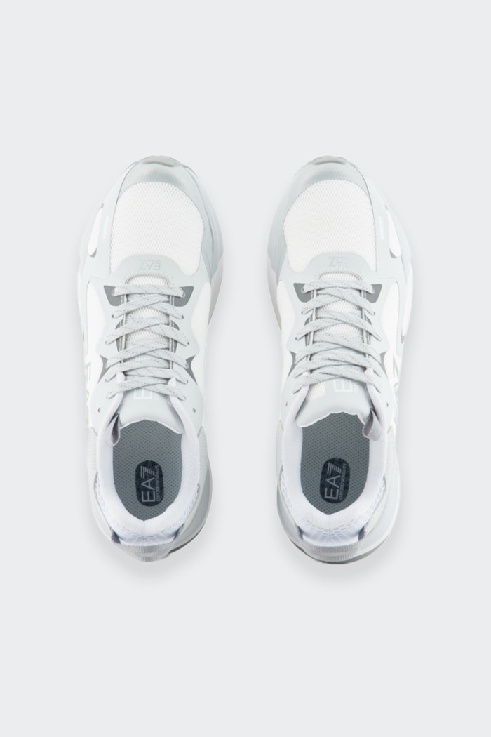 scarpe sneaker Emporio Armani EA7 da uomo con un'ammortizzazione a doppia densità garantendo un sorprendente ritorno di energia 
