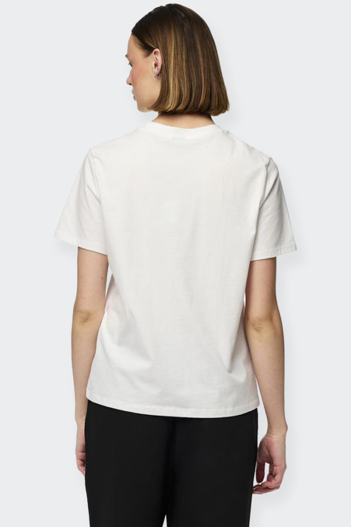 t-shirt a maniche corte da donna realizzata in 100% cotone. Linea basic e adatta ad ogni momento della giornata. vestibilità reg