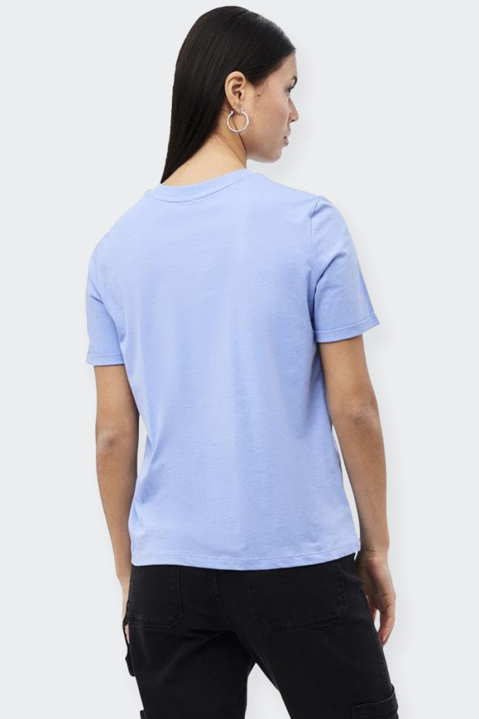Pieces SHORT-SLEEVED ROUND-NECK BLUE T-SHIRT