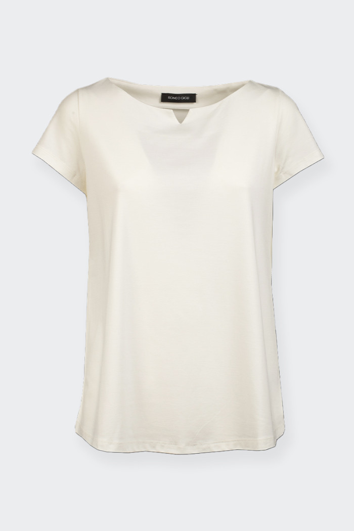T-shirt Romeo Gigli a maniche corte da donna con scollo a v piccolo. Regular fit. Stile casual.