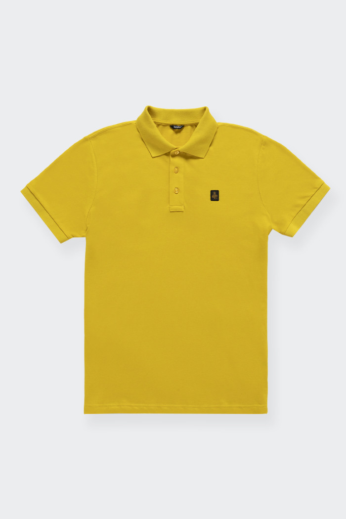 Men's basic short-sleeved plain polo shirt with embroidered logo patch on chest. Simple yet sophisticated appearance, 100% cotto
