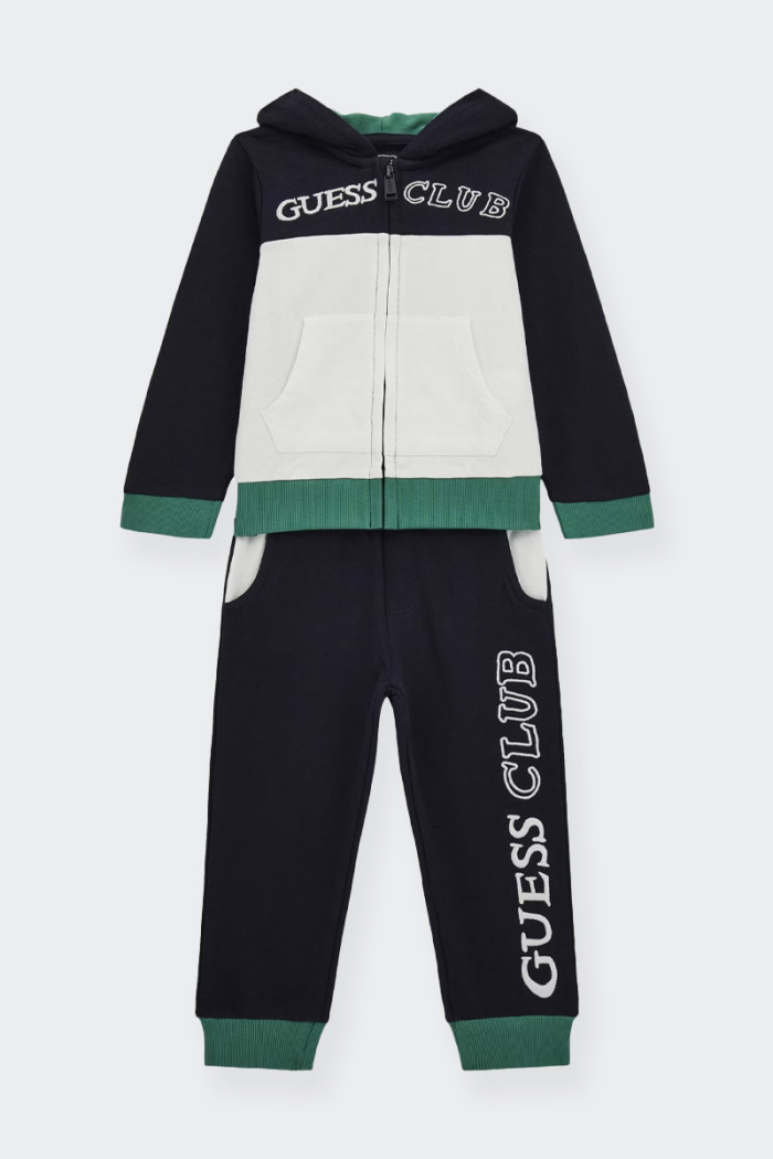 children's tracksuit set made of soft cotton french terry fabric. The sweatshirt features a practical zip fastening and side poc