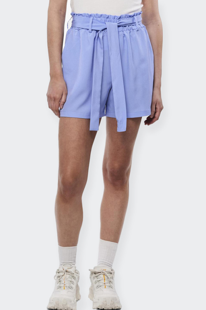 Pieces BLUE HIGH-WAISTED SHORTS