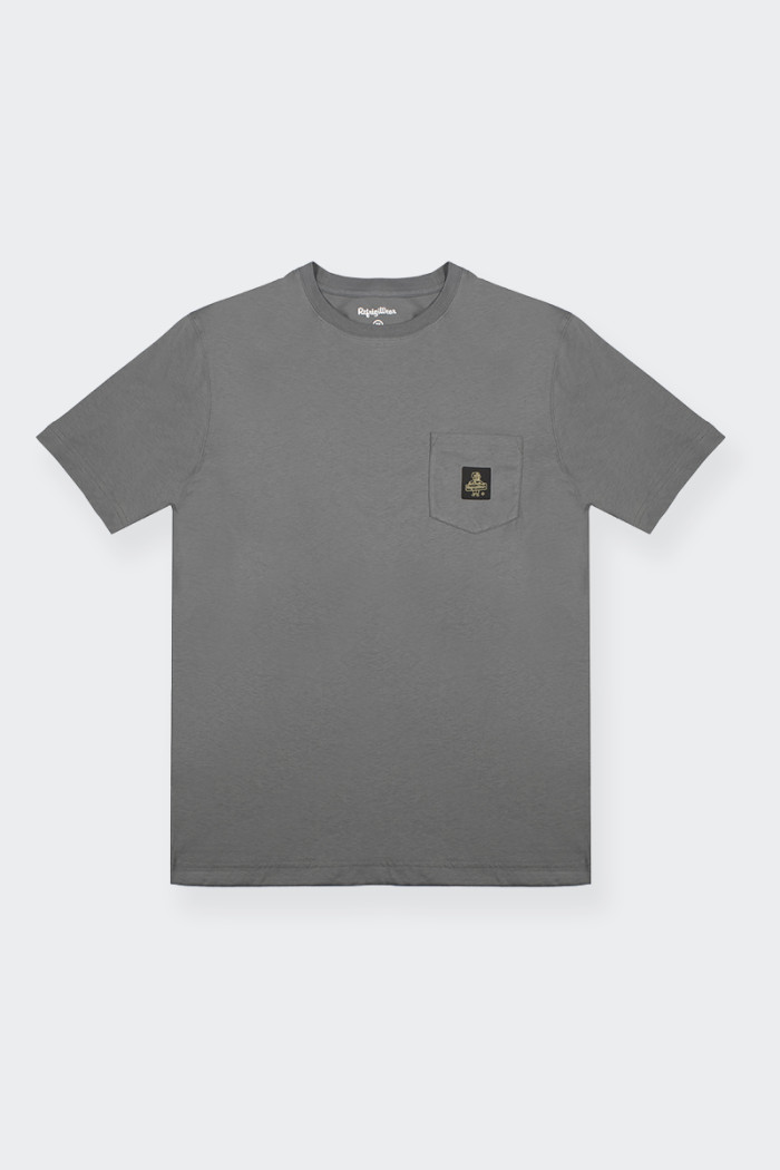 La Pierce T-Shirt Refrigiwear è una maglietta iconica da uomo della stagione Primavera Estate. Una t-shirt a tinta unita semplic