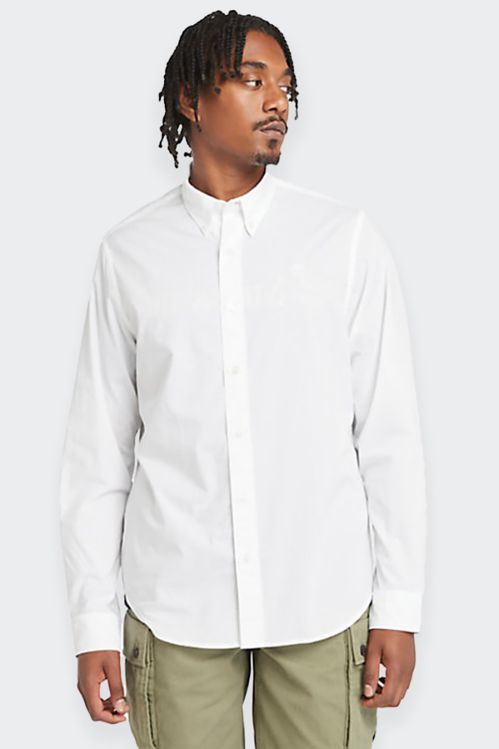 Timberland men's shirt with long sleeves and mechanically stretch fabric offers maximum comfort. The fabric collar and flap, tog