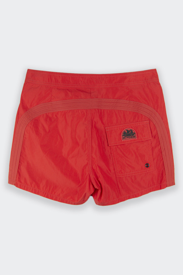 boxer da bagno Sundek per uomo con contrasti tono su tono chiusura a laccio con comoda tasca posteriore con chiusura a velcro pe