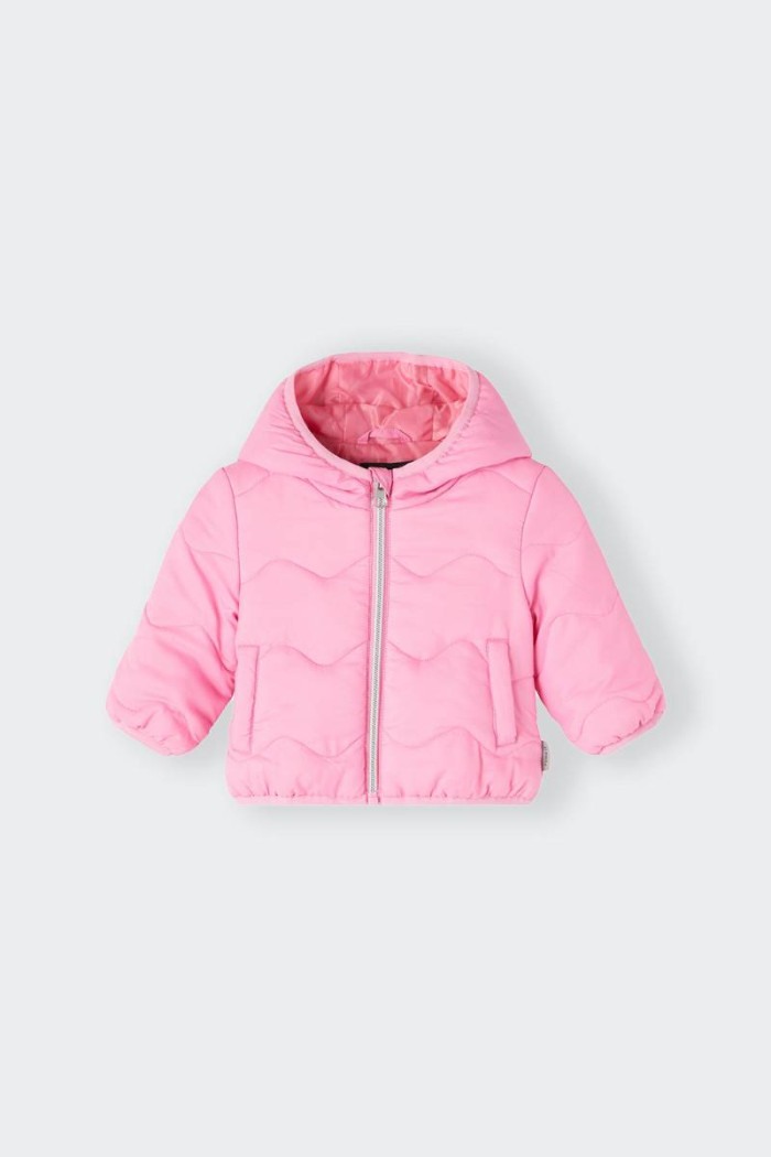 giacca rosa 100 grammi da neonato con pratica chiusura a zip e cappuccio con graziose orecchie applicate. comode tasche laterali