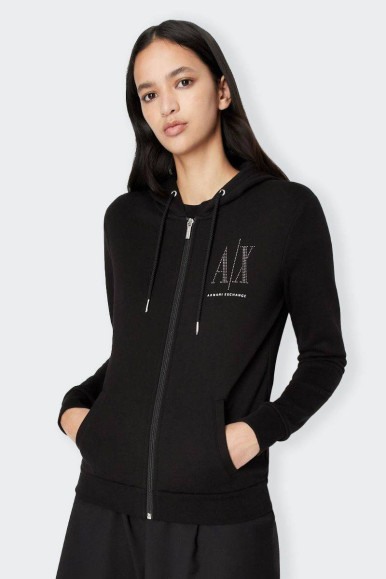 Made of 100% cotton, this women's regular fit sweatshirt features a contrasting logo, rounded neckline and elasticated rib trim.