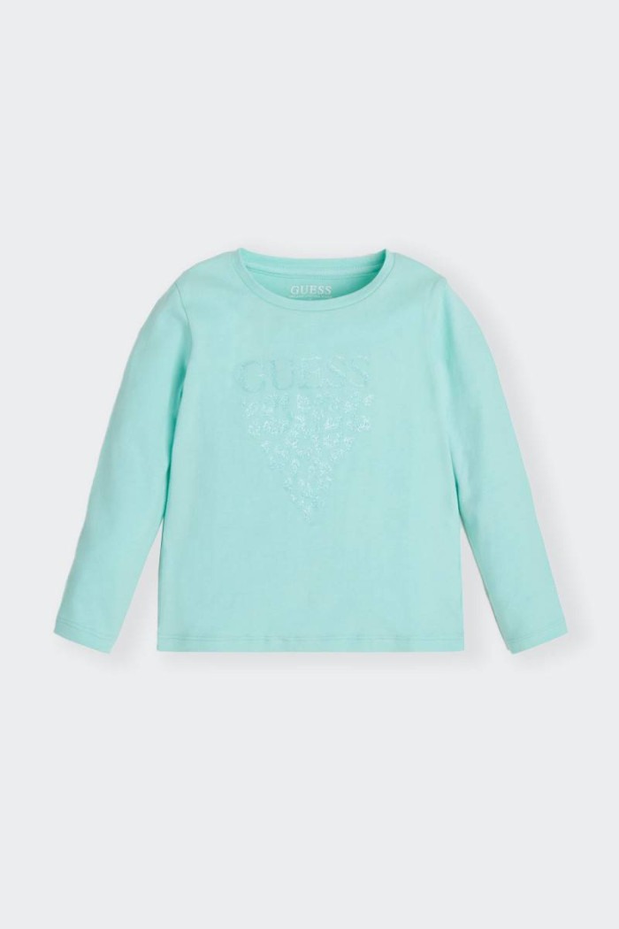 t-shirt Guess regular fit in cotone per bambina con logo cuore in contrasto sul fronte. Un'essenziale da avere sempre nel guarda