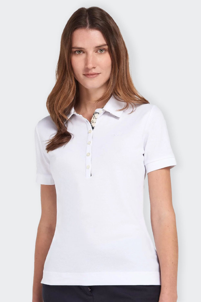 white short-sleeve polo shirt for women made of soft, stretch-cotton pique in a range of six essential colors, the polo shirt fe