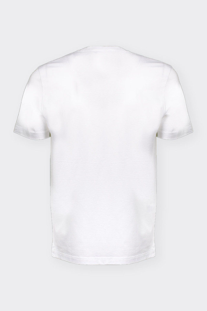 White men's short-sleeved T-shirt made of lisle thread, a high-quality fabric produced from long-fiber cotton yarn. Versatile ga