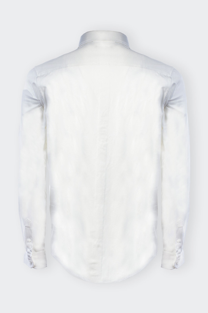 Camicia Romeo Gigli da uomo in filo di scozia realizzata in 100% cotone a maniche lunghe e collo semi francese. perfetta sia per