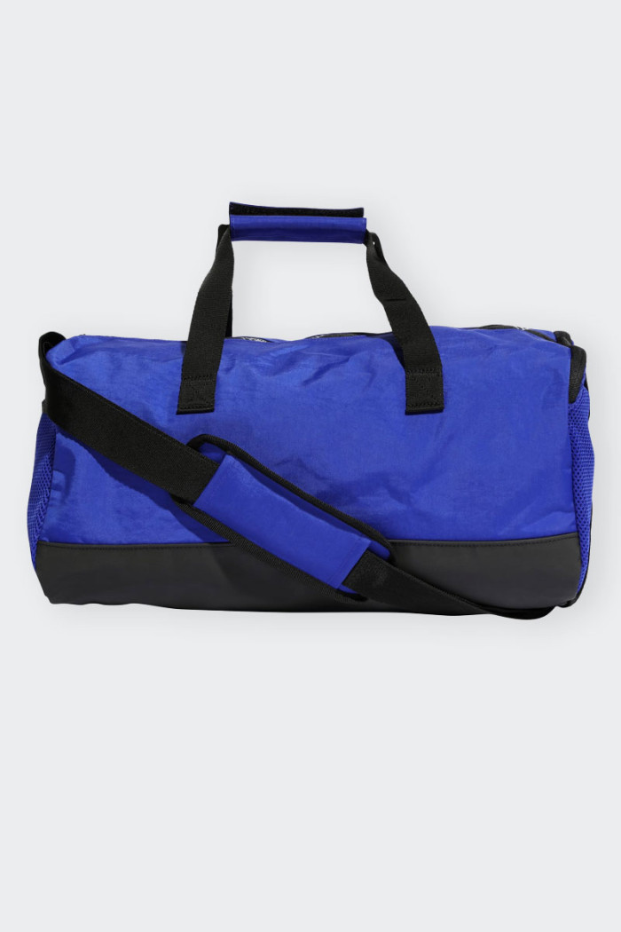 Compact sized unisex blue duffle bag ideal for the gym. Zipper mesh pocket that lets you keep your shoes separate from your clot