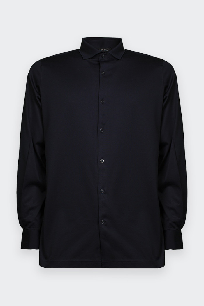 Black men's lisle thread shirt made of 100% cotton with long sleeves and semi-French collar.Perfect for creating both casual and