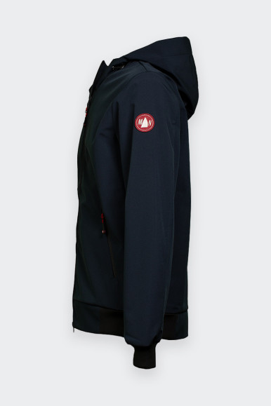 Men’s technical jacket with adjustable hood made of softshell: elastic, lightweight and versatile fabric. Double slider zip open