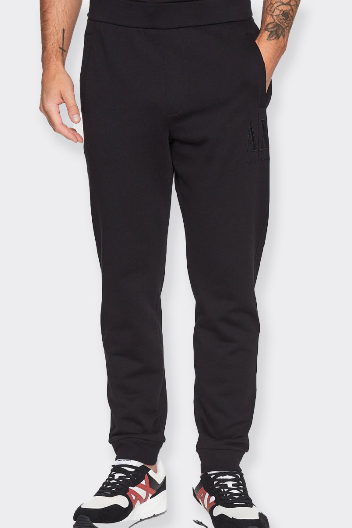 pantaloni Armani Exchange di tuta da uomo realizzati in 100% cotone con coulisse in vita elasticizzata, tasche laterali a filett