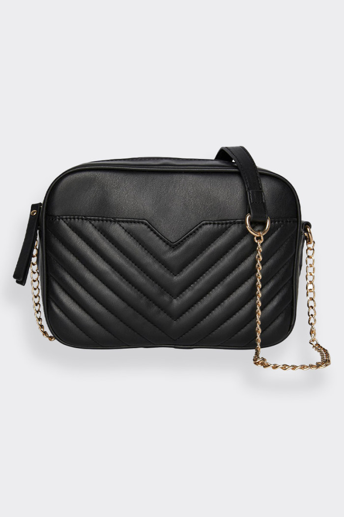 Women's handbag with chain shoulder strap and quilted details. Central zip fastener with practical inside zip pocket. fully line