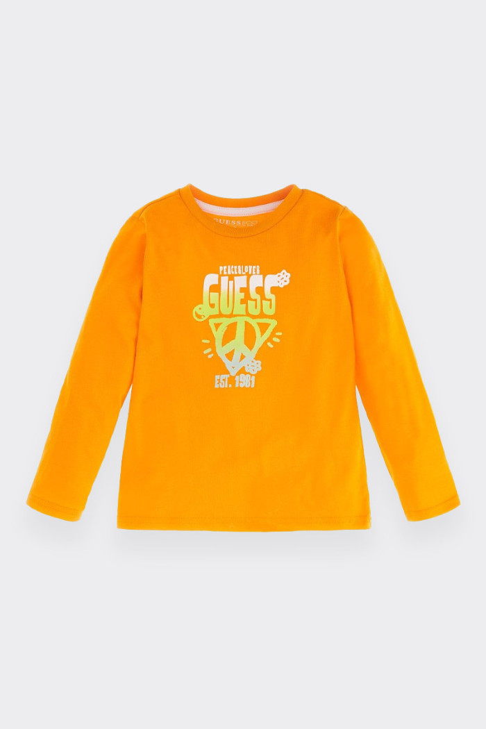 Baby and child long-sleeved T-shirt made of 100% cotton. Crew neck and contrasting print on the front. regular fit.
