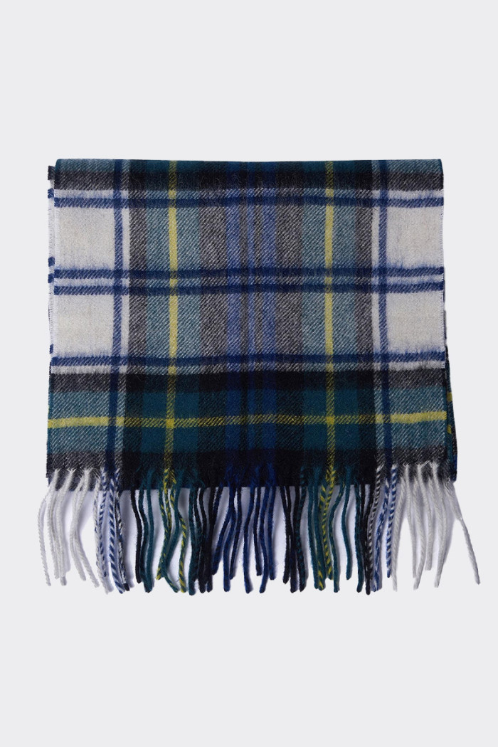 From a fine blend of wool and cashmere comes this super-soft men's scarf, perfect for cold days. Featuring a check pattern, this